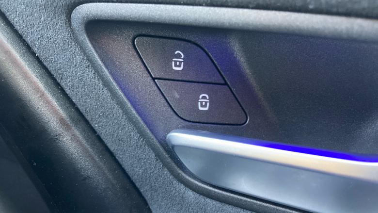 Mercedes-Benz CLA 200 AMG Line Premium 4dr Tip Auto Petrol Saloon